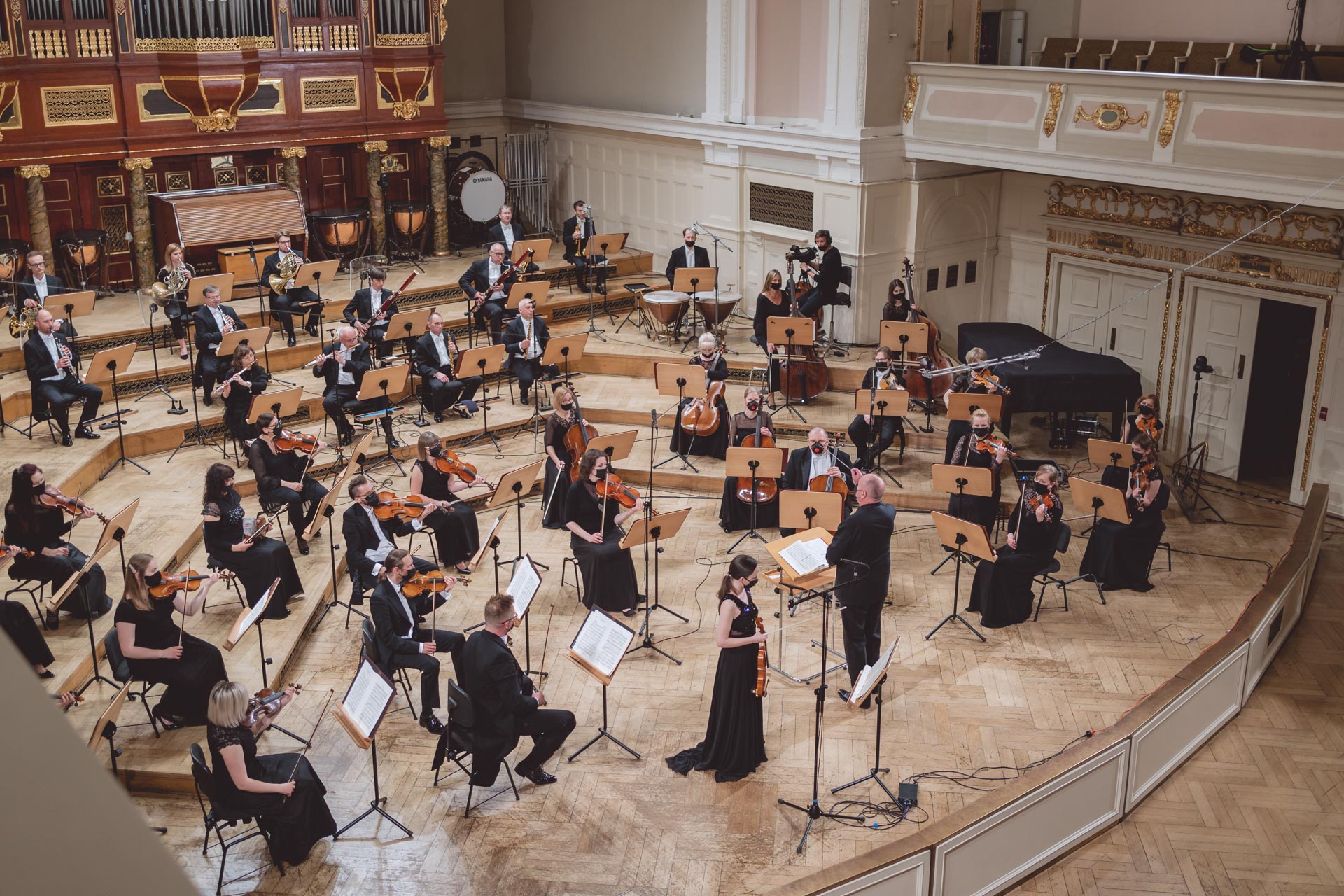 Koncert galowy: Agata Szymczewska - skrzypce, orkiestra Filharmonii Poznańskiej pod dyr. Paula McCreesha